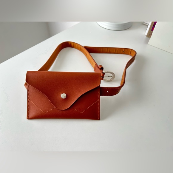 Leather belt bag/crossbody bag - Picture 2 of 8